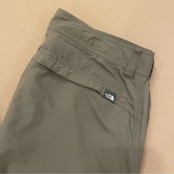The North Face Men’s Nylon Convertible Pants Size 32 - Picture 2 of 15